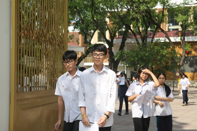 Thi vào lớp 10 ở Hà Nội: Nhiều thí sinh tự tin có thể đạt điểm giỏi môn tiếng Anh- Ảnh 2.