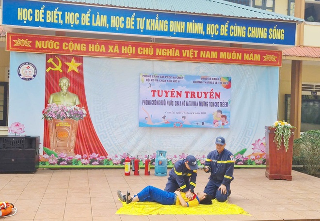 "Lá chắn" để trẻ an toàn trước hiểm họa đuối nước- Ảnh 4. "Lá chắn" để trẻ an toàn trước hiểm họa đuối nước- Ảnh 4.