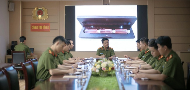 Phim "Lửa trắng" bóc trần đường dây ma túy len lỏi vào giới giải trí- Ảnh 1. Phim "Lửa trắng" bóc trần đường dây ma túy len lỏi vào giới giải trí- Ảnh 1.