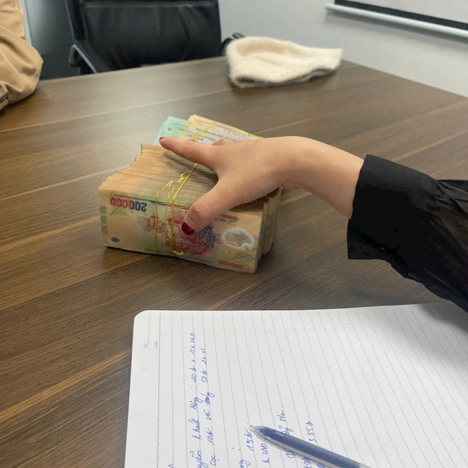 Công ty TNHH Du lịch Golden Visa bị tố thu tiền làm hồ sơ sang Hàn Quốc nhưng không thực hiện cam kết- Ảnh 2. Công ty TNHH Du lịch Golden Visa bị tố thu tiền làm hồ sơ sang Hàn Quốc nhưng không thực hiện cam kết- Ảnh 2.