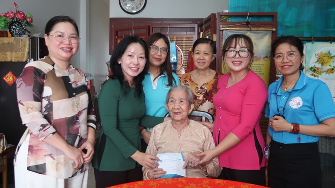 Hội LHPN TPHCM tổ chức chuỗi hoạt động tri ân nhân dịp Đại hội đại biểu Phụ nữ toàn quốc XIV- Ảnh 6. Hội LHPN TPHCM tổ chức chuỗi hoạt động tri ân nhân dịp Đại hội đại biểu Phụ nữ toàn quốc XIV- Ảnh 6.