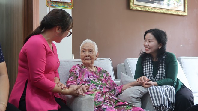 Hội LHPN TPHCM tổ chức chuỗi hoạt động tri ân nhân dịp Đại hội đại biểu Phụ nữ toàn quốc XIV- Ảnh 7. Hội LHPN TPHCM tổ chức chuỗi hoạt động tri ân nhân dịp Đại hội đại biểu Phụ nữ toàn quốc XIV- Ảnh 7.