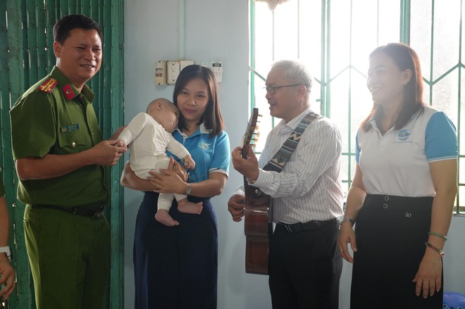 “Sống đẹp” - Chương trình ý nghĩa, thắp sáng niềm tin, khát vọng cho nữ phạm nhân- Ảnh 9. “Sống đẹp” - Chương trình ý nghĩa, thắp sáng niềm tin, khát vọng cho nữ phạm nhân- Ảnh 9.