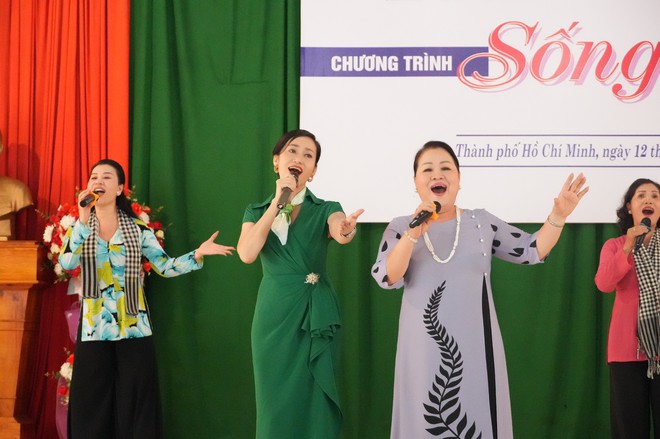 “Sống đẹp” - Chương trình ý nghĩa, thắp sáng niềm tin, khát vọng cho nữ phạm nhân- Ảnh 2. “Sống đẹp” - Chương trình ý nghĩa, thắp sáng niềm tin, khát vọng cho nữ phạm nhân- Ảnh 2.