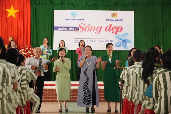 “Sống đẹp” - Chương trình ý nghĩa, thắp sáng niềm tin, khát vọng cho nữ phạm nhân- Ảnh 3. “Sống đẹp” - Chương trình ý nghĩa, thắp sáng niềm tin, khát vọng cho nữ phạm nhân- Ảnh 3.