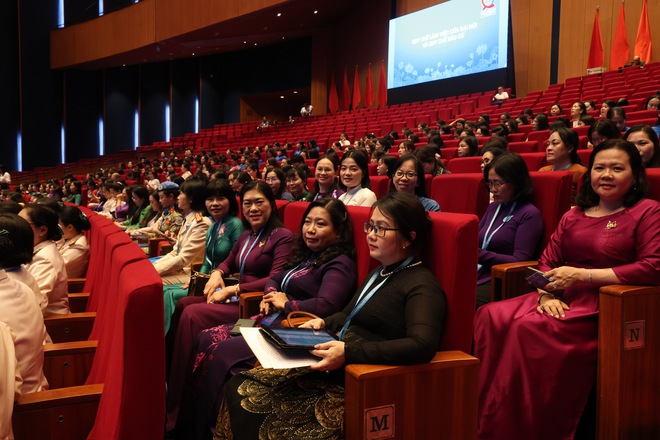 789 đại biểu bước vào Phiên làm việc thứ nhất Đại hội Phụ nữ toàn quốc lần thứ XIV - Ảnh 7.
