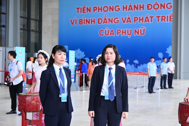 Phụ nữ Bộ Tư lệnh Cảnh vệ hoàn thành xuất sắc nhiệm vụ bảo vệ Đại hội Phụ nữ toàn quốc XIV- Ảnh 2. Phụ nữ Bộ Tư lệnh Cảnh vệ hoàn thành xuất sắc nhiệm vụ bảo vệ Đại hội Phụ nữ toàn quốc XIV- Ảnh 2.