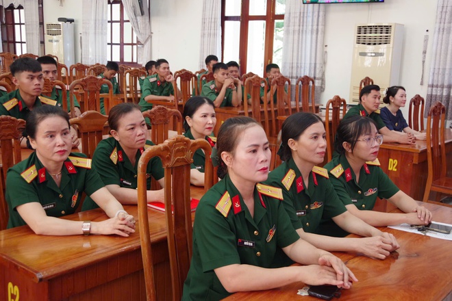 Phụ nữ Sư đoàn 2 "Vững bước quân hành, giữ lửa hạnh phúc"- Ảnh 2.