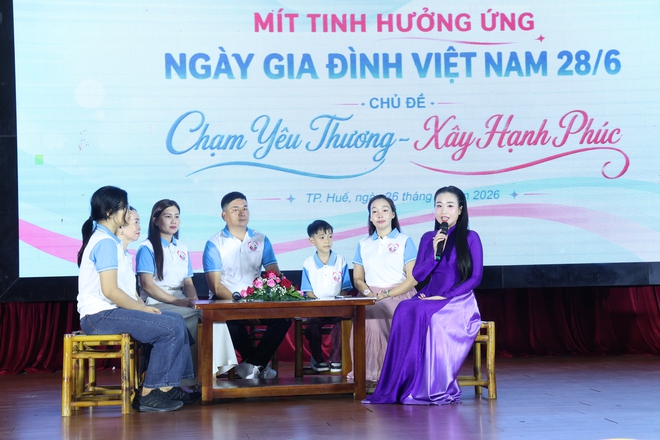 Lễ Mít tinh hưởng ứng Ngày Gia đình Việt Nam 28/6: "Chạm yêu thương - Xây hạnh phúc" - Ảnh 9.