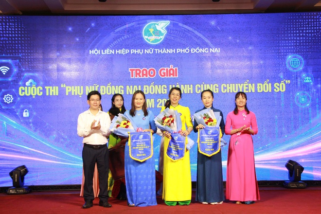 Phụ nữ Đồng Nai sôi nổi hưởng ứng các cuộc thi về chuyển đổi số- Ảnh 3.