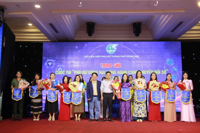 Phụ nữ Đồng Nai sôi nổi hưởng ứng các cuộc thi về chuyển đổi số- Ảnh 4.