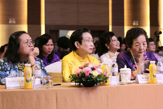 4 nữ Anh hùng Lao động được vinh danh Nữ trí thức Việt Nam tiêu biểu- Ảnh 4. 4 nữ Anh hùng Lao động được vinh danh Nữ trí thức Việt Nam tiêu biểu- Ảnh 4.