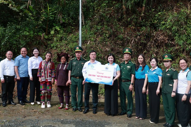 Hội LHPN tỉnh Ninh Bình đồng hành cùng phụ nữ biên cương bằng những công trình thiết thực- Ảnh 4.