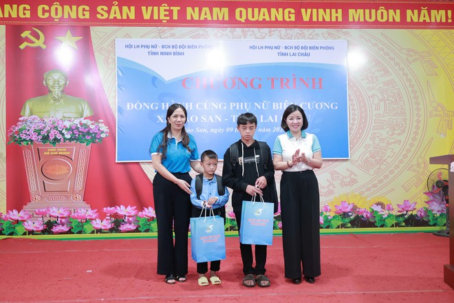 Hội LHPN tỉnh Ninh Bình đồng hành cùng phụ nữ biên cương bằng những công trình thiết thực- Ảnh 3.