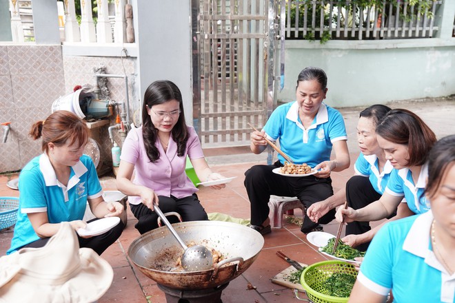 Số hóa nghĩa trang liệt sĩ: Cách tri ân của phụ nữ Hưng Yên trong thời đại số - Ảnh 6.