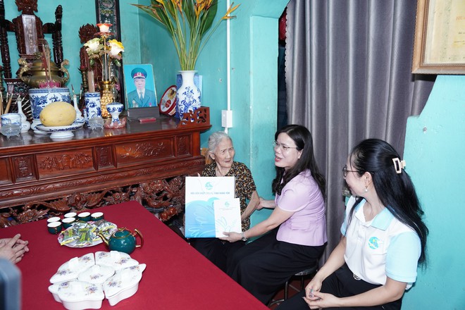 Số hóa nghĩa trang liệt sĩ: Cách tri ân của phụ nữ Hưng Yên trong thời đại số - Ảnh 5.