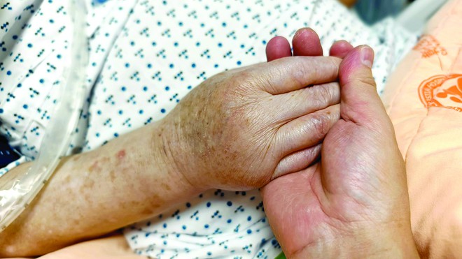 Kiên trì với nghề chăm sóc thuê- Ảnh 1.