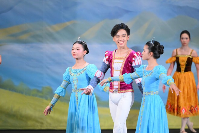 Gala Vũ kịch "Hồ Thiên nga" xác lập kỷ lục Việt Nam - Ảnh 3.
