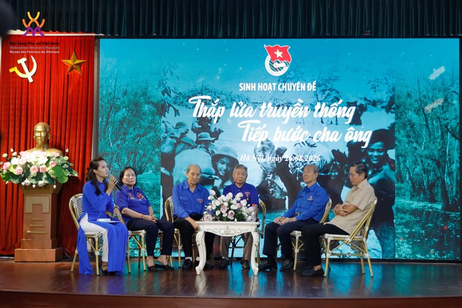 "Thắp lửa truyền thống - Tiếp bước cha ông": Gặp gỡ những nhân chứng lịch sử viết nên huyền thoại - Ảnh 2.