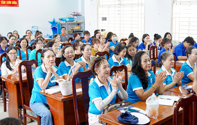 Hướng dẫn nghề pha chế, hỗ trợ phụ nữ đô thị khởi nghiệp- Ảnh 4.