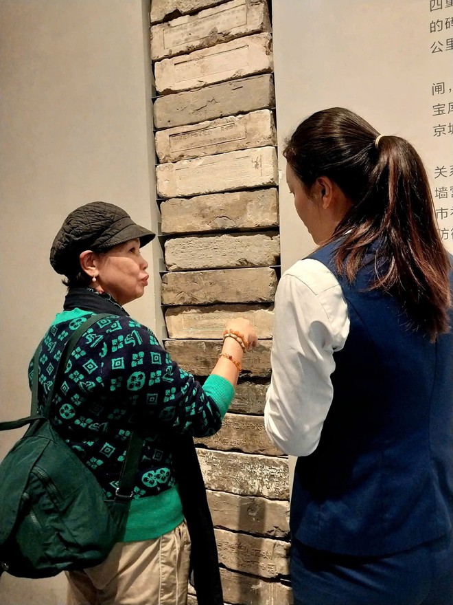 Hành trình đi tìm những mảnh ghép lịch sử của nữ giáo sư khảo cổ duy nhất Việt Nam- Ảnh 7.