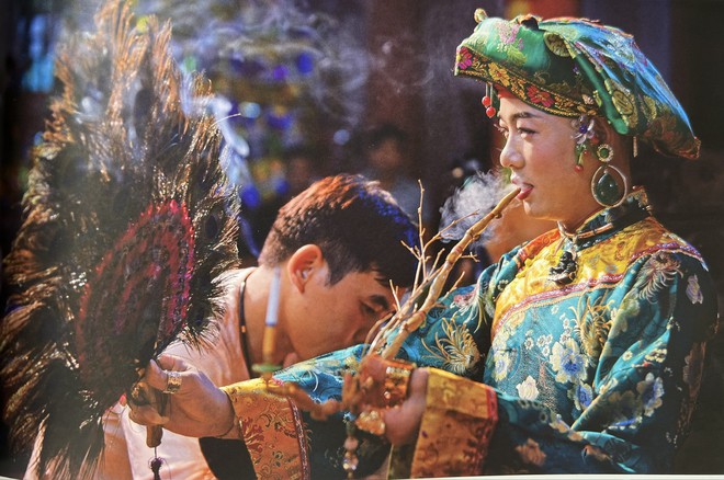 Dòng chảy di sản văn hóa và biển đảo quê hương qua sách ảnh của NSNA Nguyễn Á- Ảnh 7.