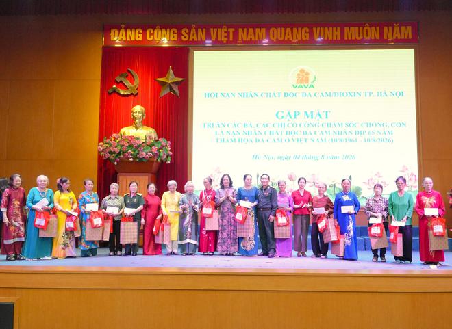Chung tay xoa dịu nỗi đau, tiếp thêm hy vọng cho các nạn nhân chất độc da cam- Ảnh 3.
