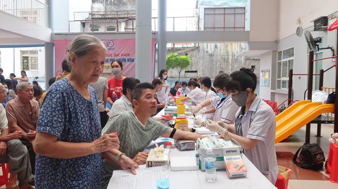 Ngày hội chăm sóc sức khỏe phụ nữ và nhân dân phường Phú Nhuận- Ảnh 12.