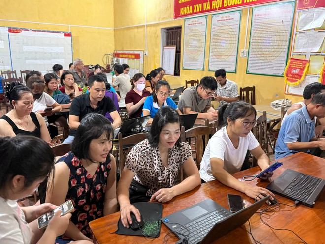 “100 ngày tháo gỡ điểm nghẽn chuyển đổi số": Kỳ 2 - “Người dẫn đường” trên không gian số- Ảnh 2.