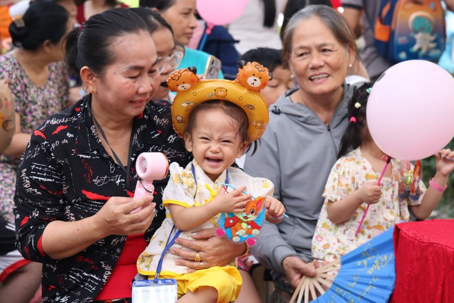 TPHCM: “Vầng trăng yêu thương” đến với bệnh nhi dịp Tết trung thu - Ảnh 8.
