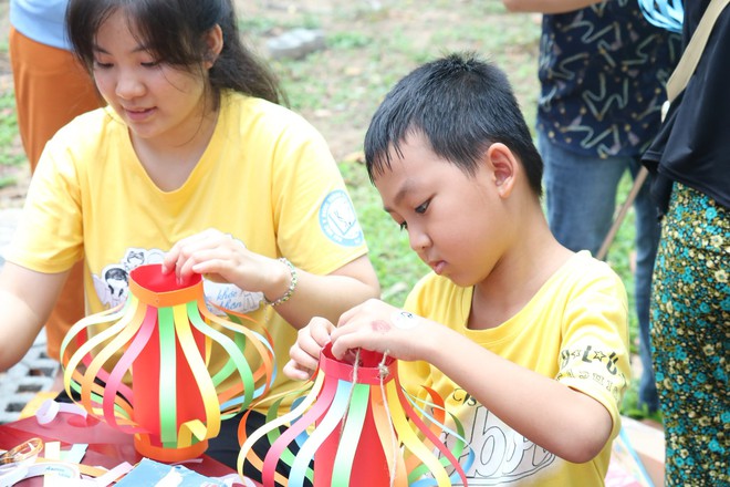 TPHCM: “Vầng trăng yêu thương” đến với bệnh nhi dịp Tết trung thu - Ảnh 9.