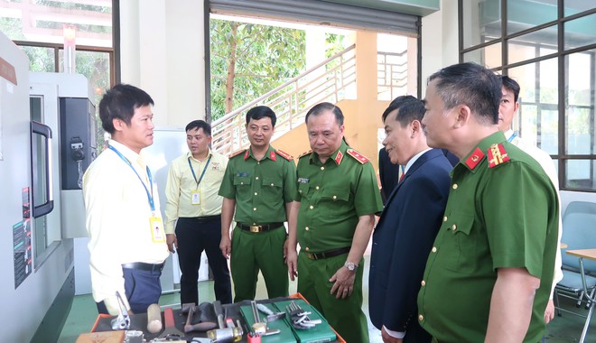 Trường Cao đẳng Kỹ nghệ II kết nối việc làm cho nhóm đối tượng đặc thù- Ảnh 5.