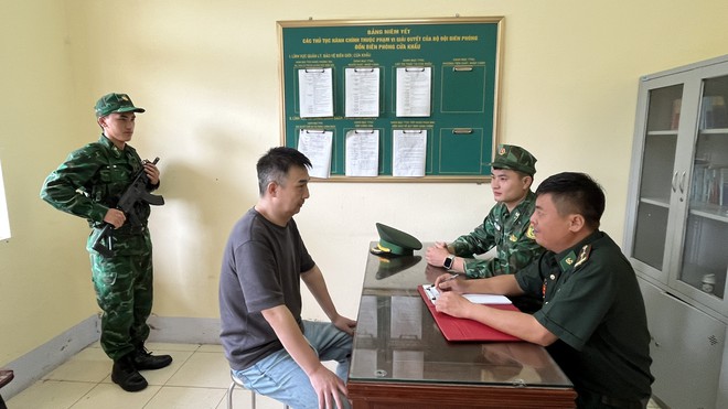 Lào Cai: Khởi tố đường dây xuyên quốc gia tổ chức cho người nước ngoài nhập cảnh trái phép - Ảnh 4.