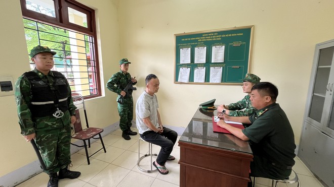 Lào Cai: Khởi tố đường dây xuyên quốc gia tổ chức cho người nước ngoài nhập cảnh trái phép - Ảnh 5.