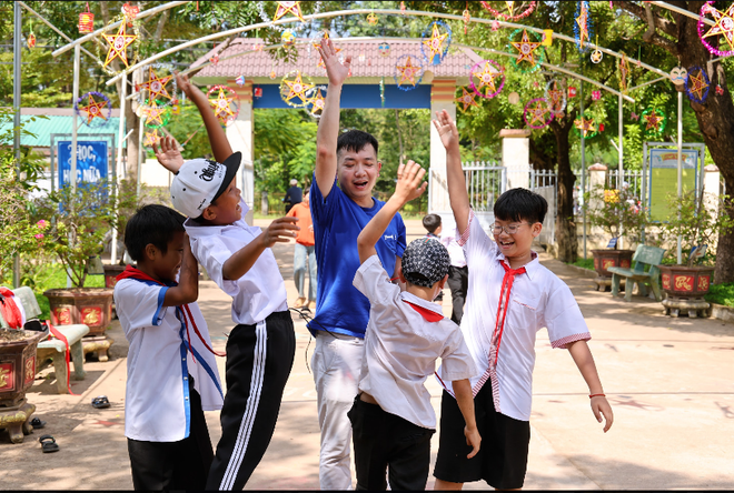 Gần 300.000 sản phẩm dinh dưỡng Vinamilk cùng trẻ em cả nước đón Trung thu - Ảnh 1.