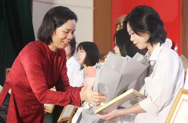 Học viện Phụ nữ Việt Nam khai giảng năm học mới, chào đón hơn 2.500 tân sinh viên- Ảnh 8.