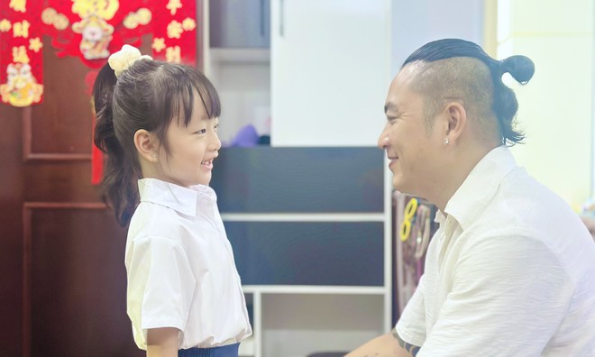 Cùng cô học trò nhỏ ngày đầu vào lớp Một- Ảnh 5.