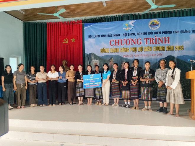 Hơn 360 triệu đồng tiếp sức phụ nữ, trẻ em vùng biên Đakrông- Ảnh 2.