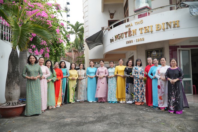 Hội LHPN TPHCM dâng hương, dâng hoa tưởng niệm Nữ tướng Nguyễn Thị Định - Ảnh 6.