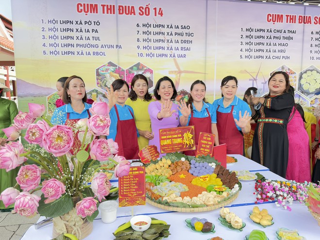 Hơn 70 thí sinh tranh tài tại Hội thi “Mâm bánh dâng Vua” tỉnh Gia Lai - Ảnh 7.