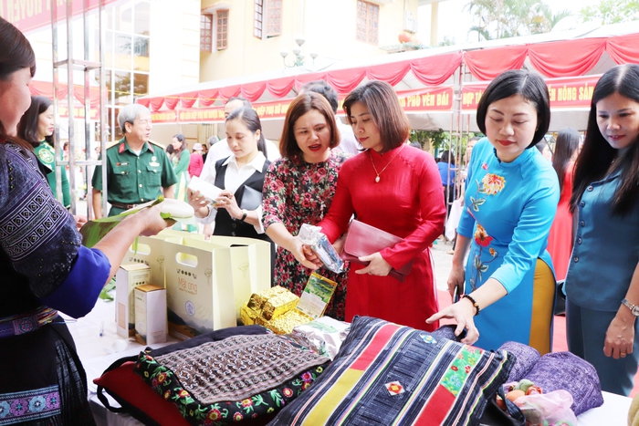Hội LHPN tỉnh Yên Bái phối hợp tổ chức chuỗi hoạt động Ngày Phụ nữ sáng tạo khởi nghiệp - Ảnh 2.