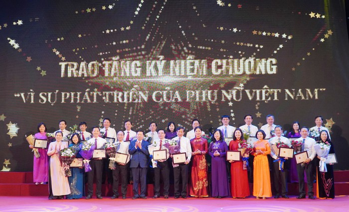 Hội LHPN tỉnh Bắc Ninh đón nhận Huân chương Độc lập hạng Nhì - Ảnh 7.