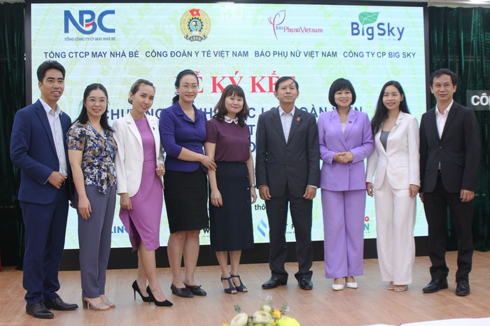 Công đoàn Y tế Việt Nam và Báo Phụ nữ Việt Nam ký kết chương trình phối hợp truyền thông - Ảnh 1.