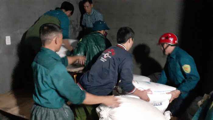 Hà Tĩnh: Khẩn cấp sơ tán hơn 45.000 người dân đi tránh lũ - Ảnh 2.