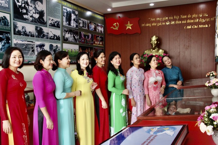 Phòng truyền thống của Hội LHPN tỉnh Bắc Giang- Công trình chào mừng 90 năm ngày thành lập Hội LHPN Việt Nam - Ảnh 1.