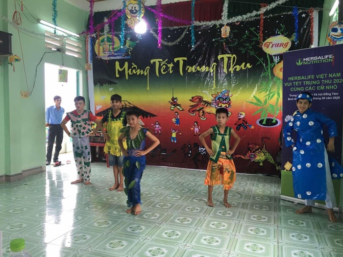Herbalife Việt Nam tổ chức ngày hội Trung thu cho các em nhỏ có hoàn cảnh khó khăn - Ảnh 4.