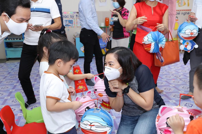 Herbalife Việt Nam tổ chức ngày hội Trung thu cho các em nhỏ có hoàn cảnh khó khăn - Ảnh 5.