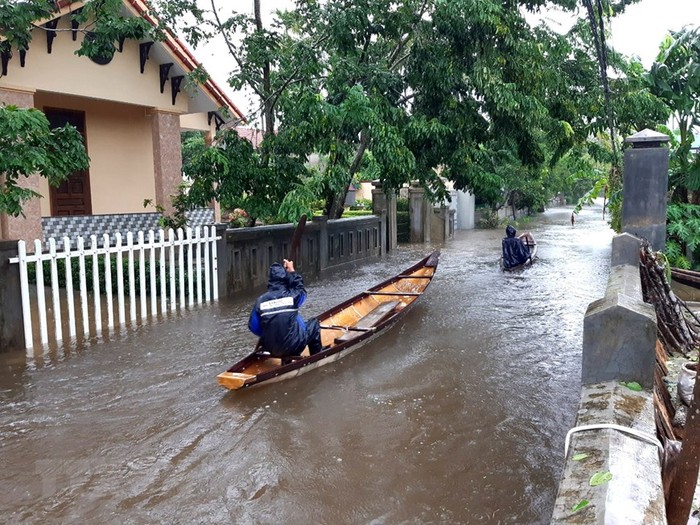 Hội LHPN Quảng Bình, Quảng Trị, Thừa Thiên-Huế tập trung đối phó mưa lũ lớn tại miền Trung  - Ảnh 4.