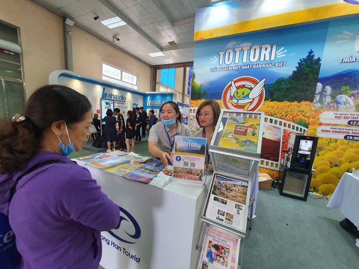 Hội chợ Du lịch quốc tế Việt Nam 2020: Đặc sản vùng miền hút khách hơn tour giảm giá - Ảnh 1.
