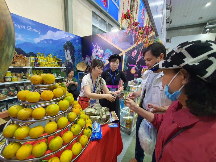 Hội chợ Du lịch quốc tế Việt Nam 2020: Đặc sản vùng miền hút khách hơn tour giảm giá - Ảnh 5.